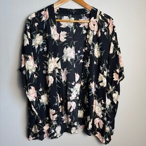 Talula‎ Women's Black Floral Open Front Lightweight Short Kimono Top S/M Witchy